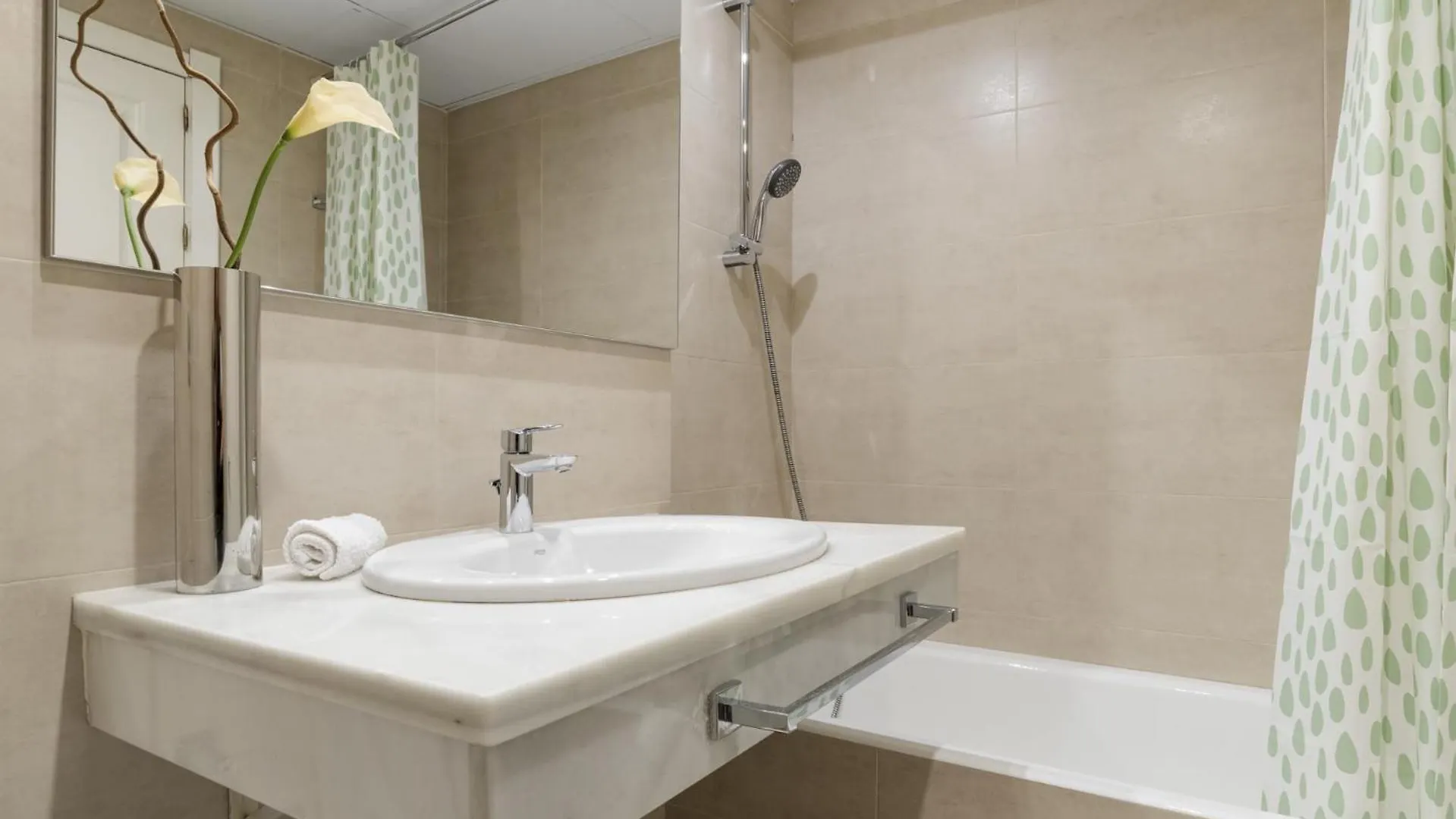 Hacienda Del Sol Apartment Estepona 0*,